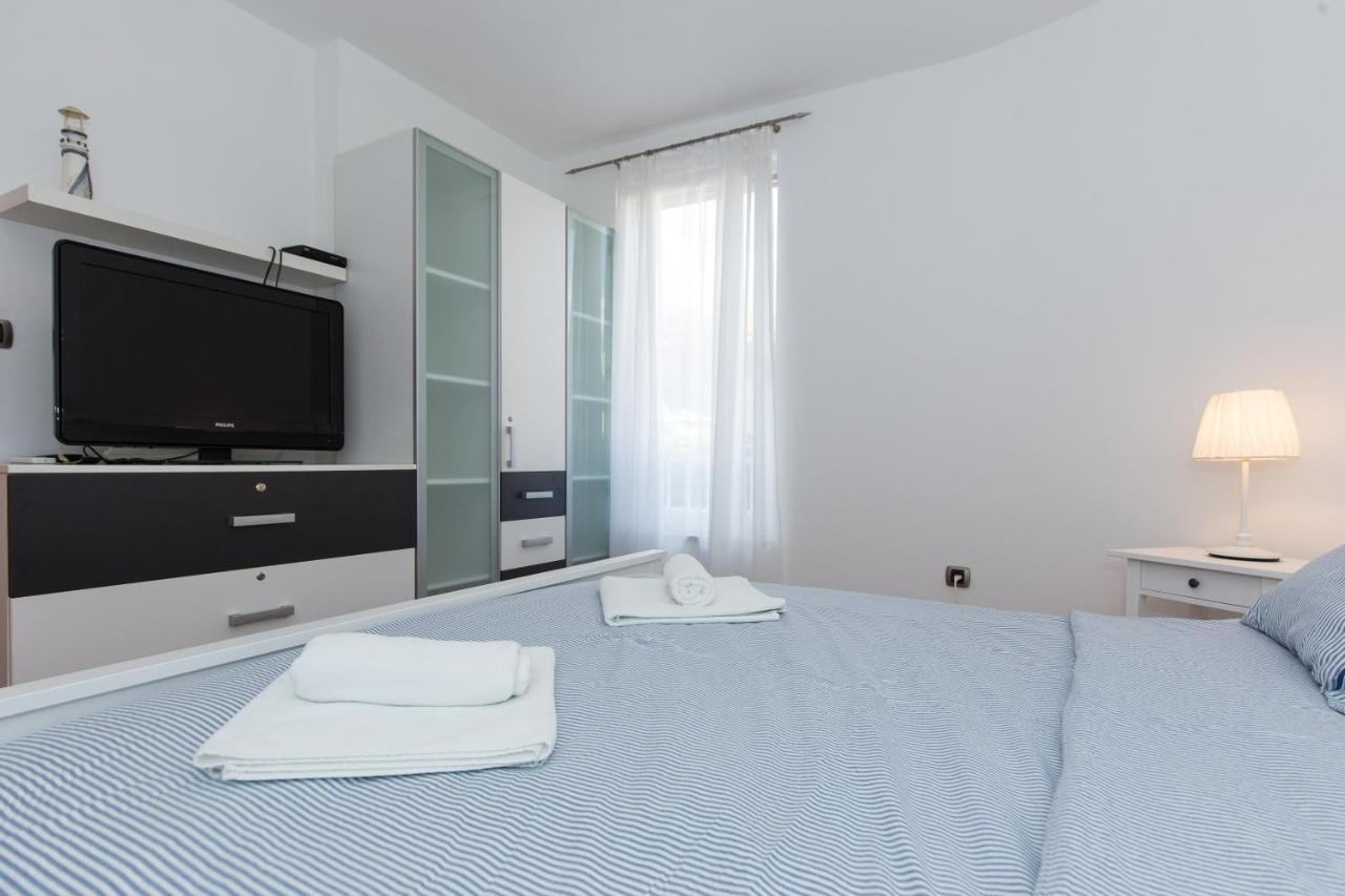 Apartment Rosmarino Baska  Ngoại thất bức ảnh